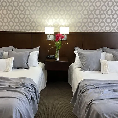Ian Hotel-2